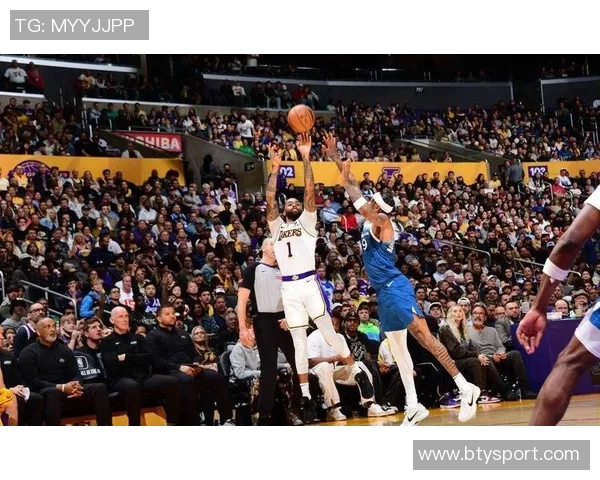 全队拼搏精神获赞湖人应以本场比赛为榜样继续奋战